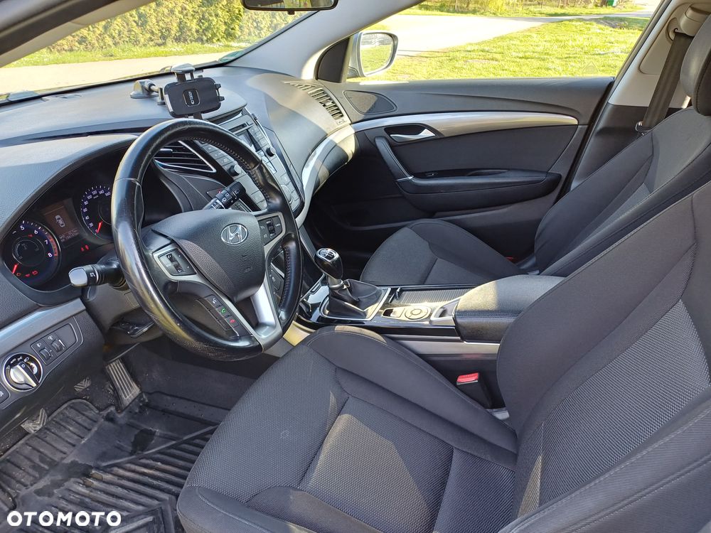 Hyundai i40 Kombi 1.6 Classic - 13
