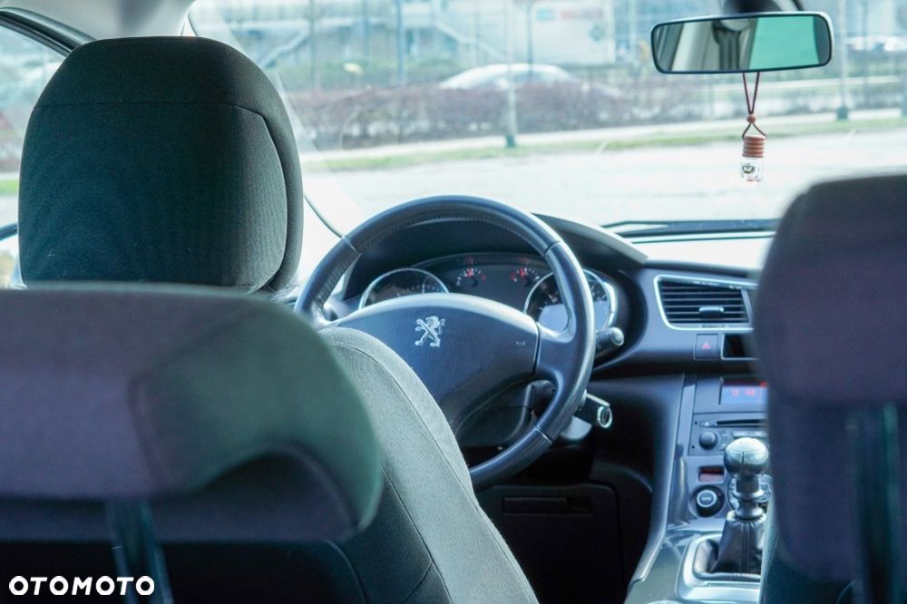 Peugeot 3008 HDi 115 Active - 8