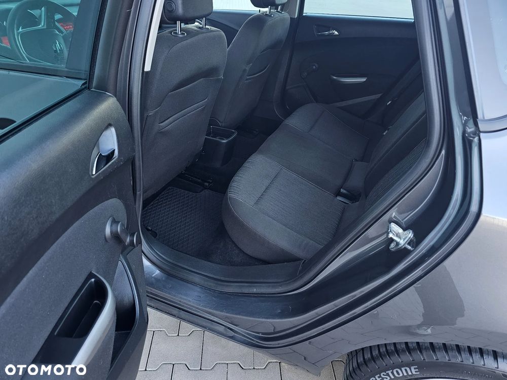 Opel Astra 1.4 Turbo Innovation - 24