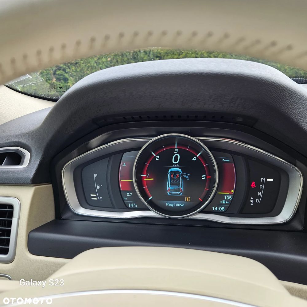 Volvo XC 70 D4 Geartronic Momentum - 34