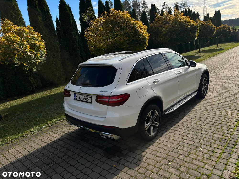 Mercedes-Benz GLC 300 4-Matic - 4