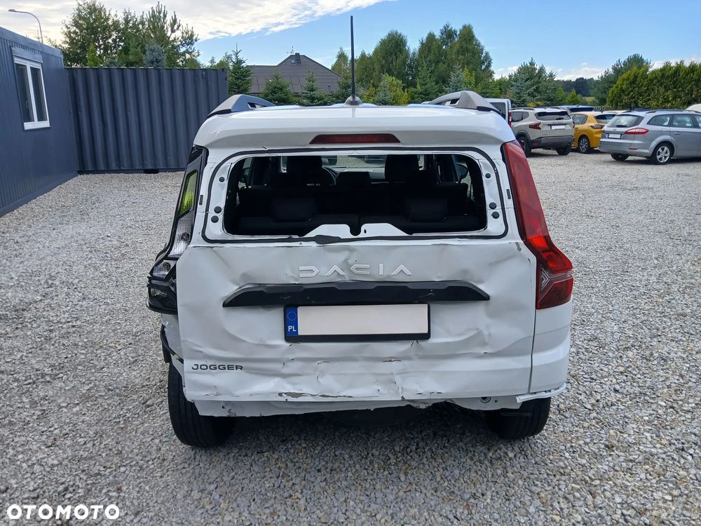 Dacia Jogger 1.0 TCe Essential 7os - 17