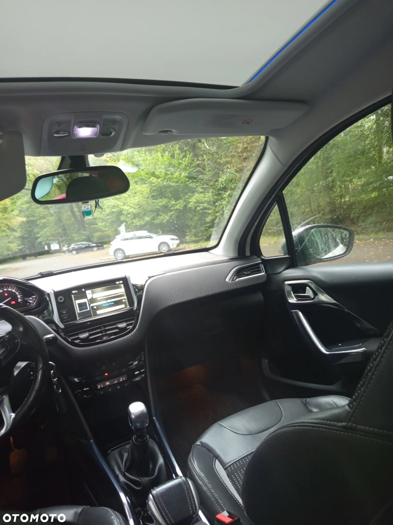Peugeot 2008 1.6 e-HDi Allure S&S - 24