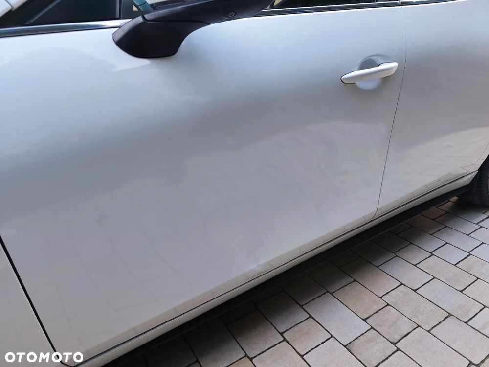 Mazda 3 e-SKYACTIV-G 122 M HYBRID EXCLUSIVE-LINE - 30