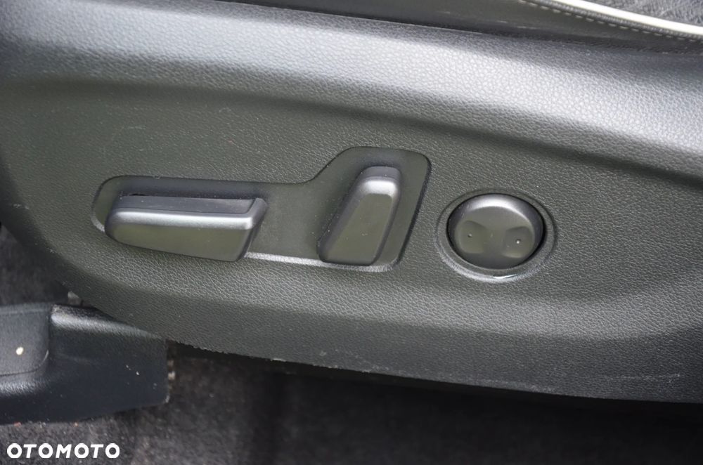 Kia Sportage 1.7 CRDI Business Line L 2WD - 30
