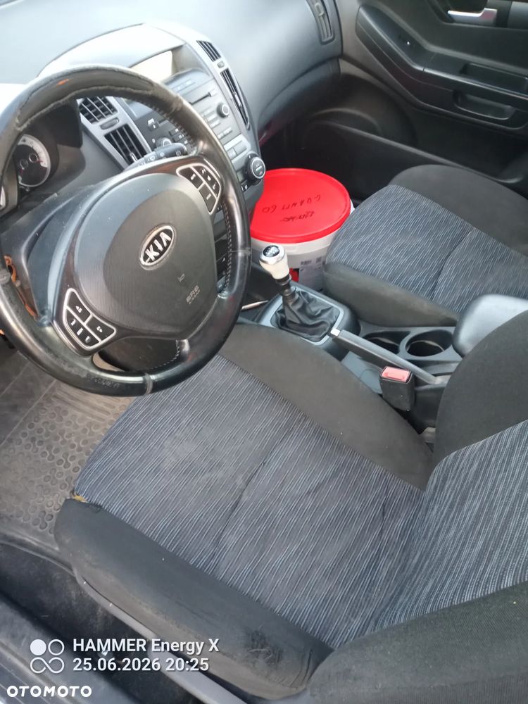 Kia Ceed - 3