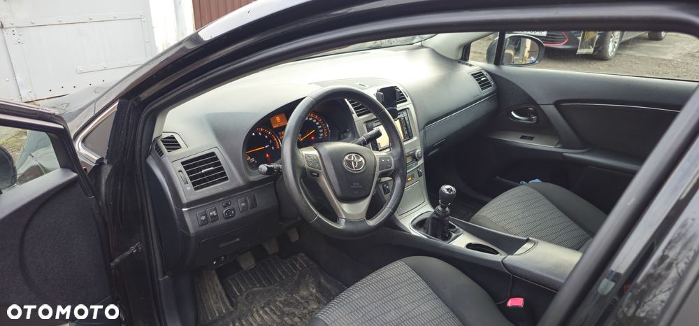 Toyota Avensis 1.8 Sol NAVI - 7