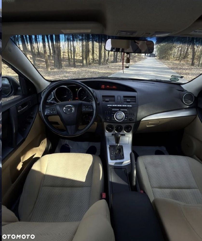 Mazda 3 - 10