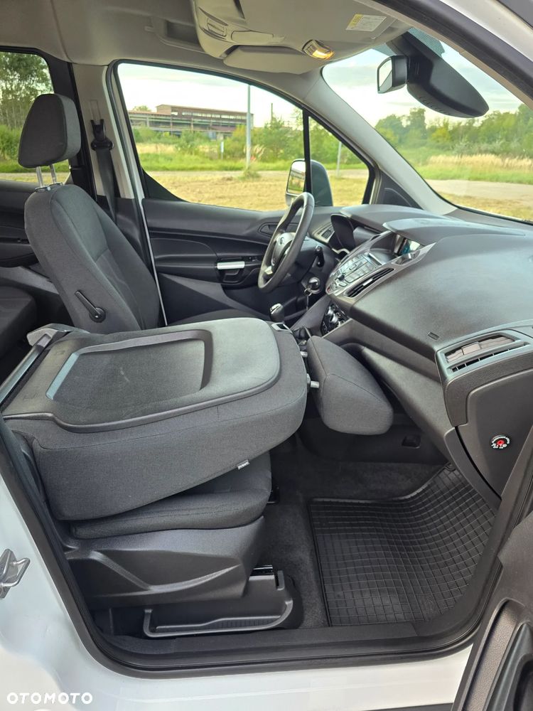 Ford Tourneo Connect - 26