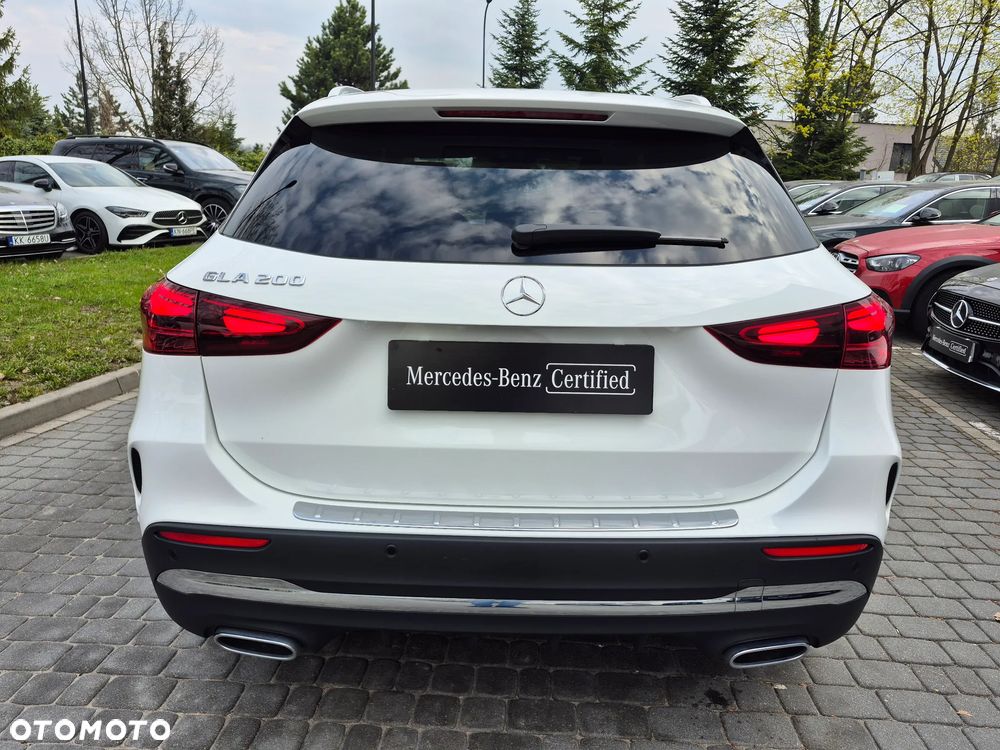 Mercedes-Benz GLA 200 AMG Line - 4