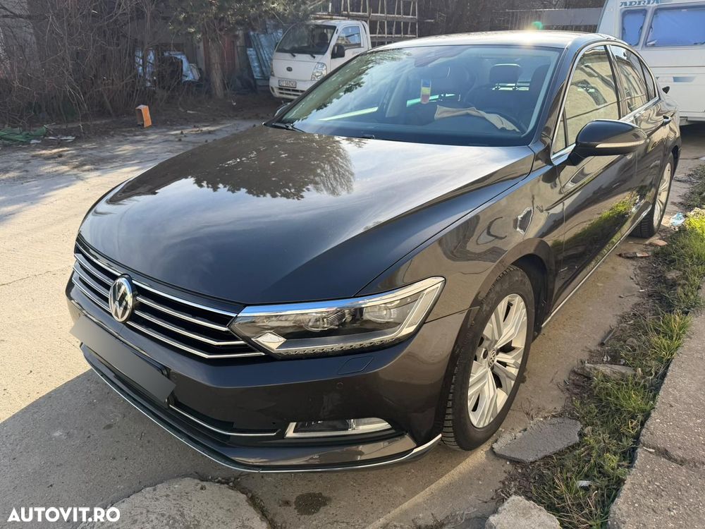 Volkswagen Passat 2.0 TDI DSG Highline - 9