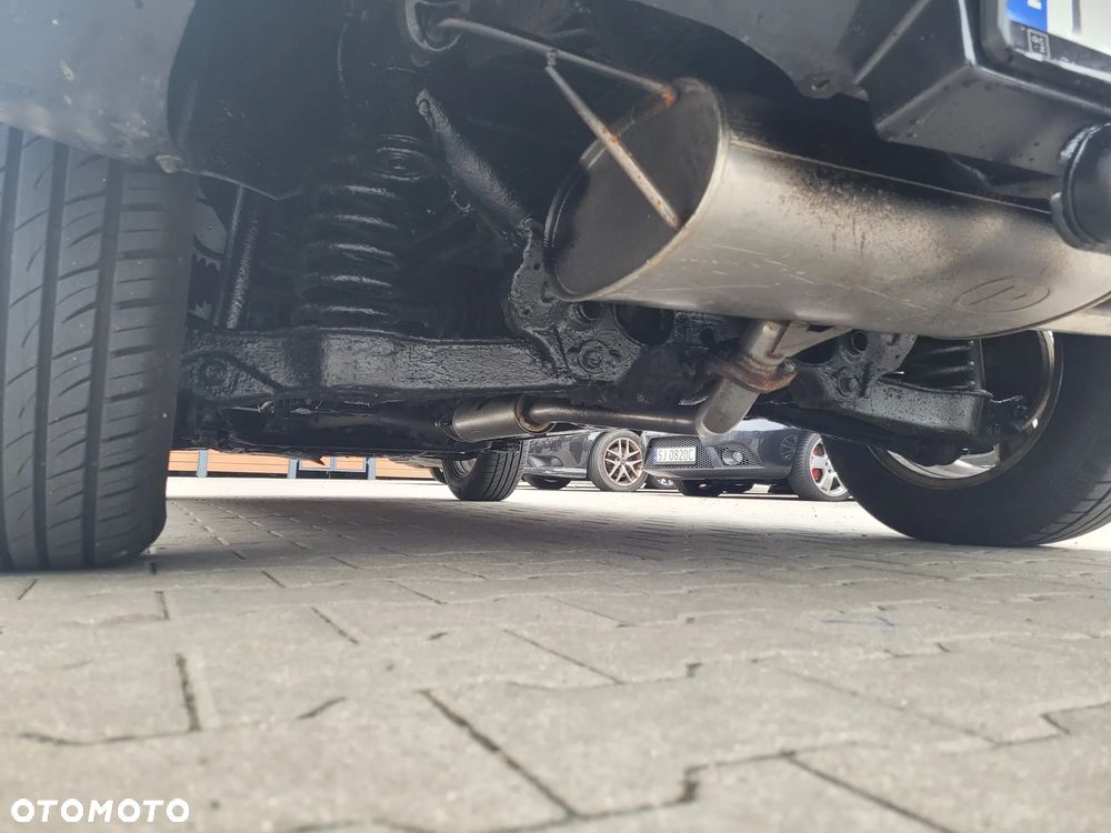 Suzuki Grand Vitara 2.0 Comfort + - 29