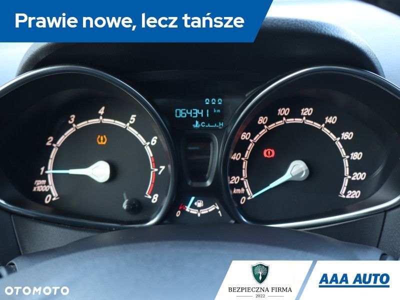 Ford Tourneo Courier - 12