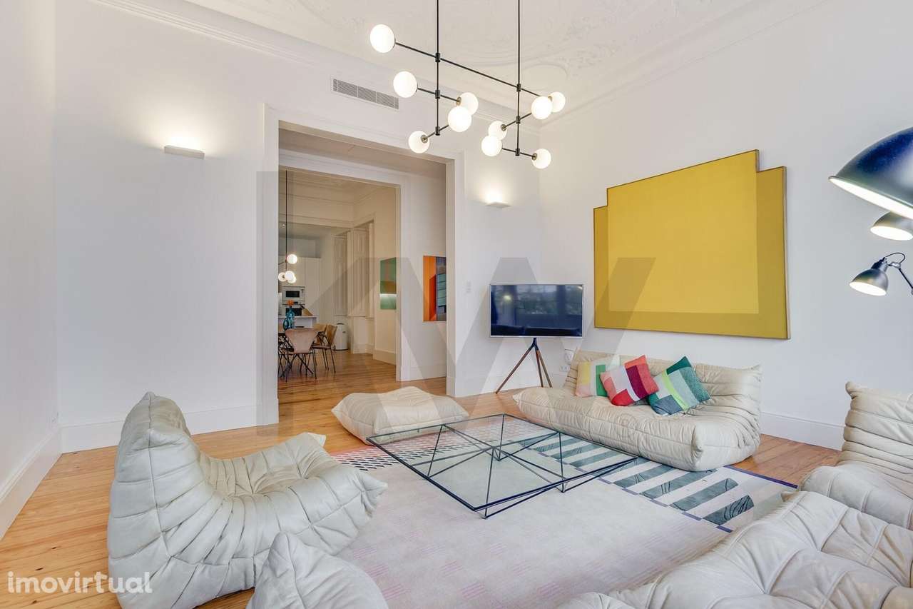 Luxuoso apartamento à Av. Liberdade - Localização, Elegância, Áreas e - Grande imagem: 3/54