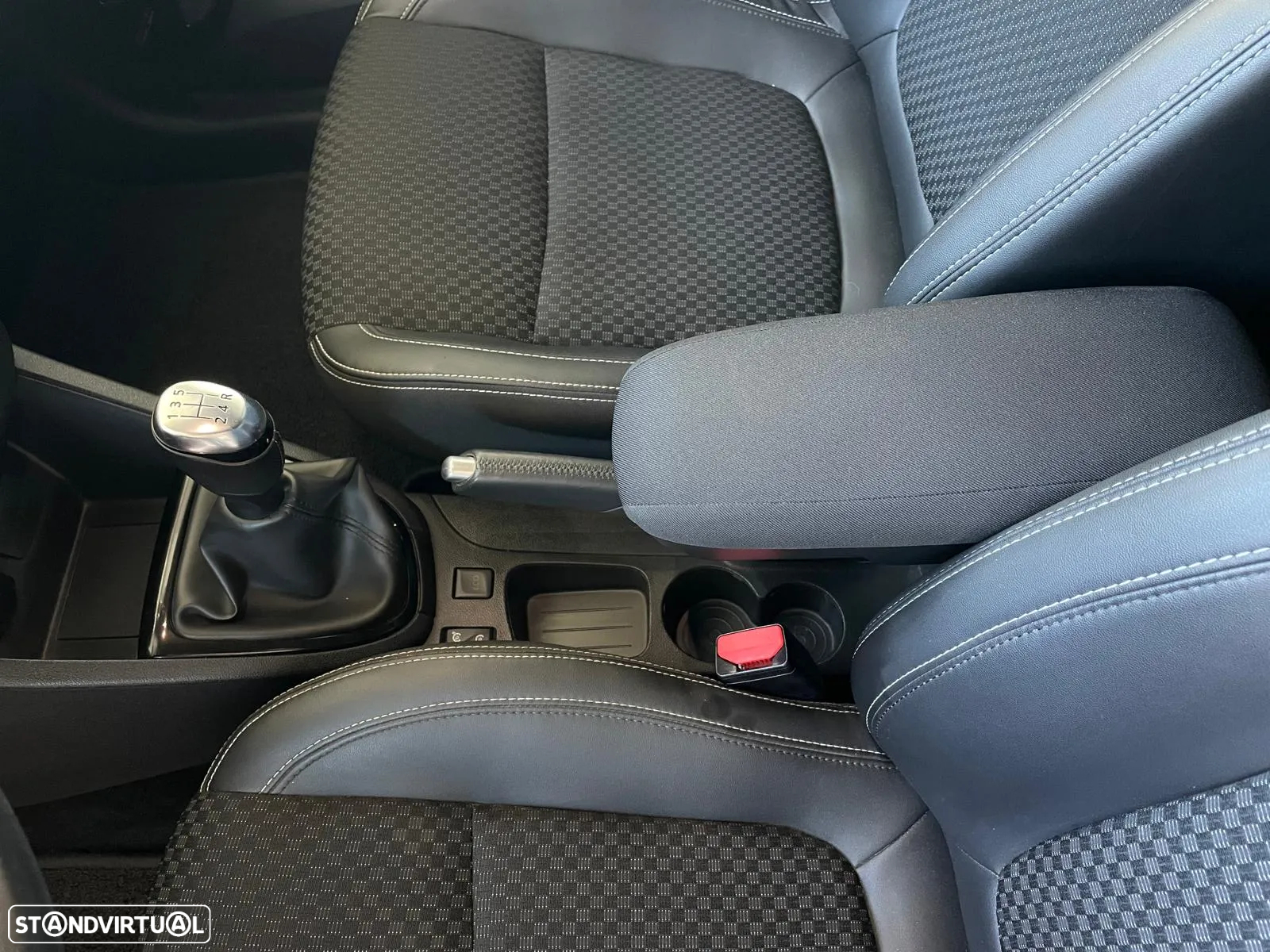 Renault Clio 0.9 TCe Limited - 17