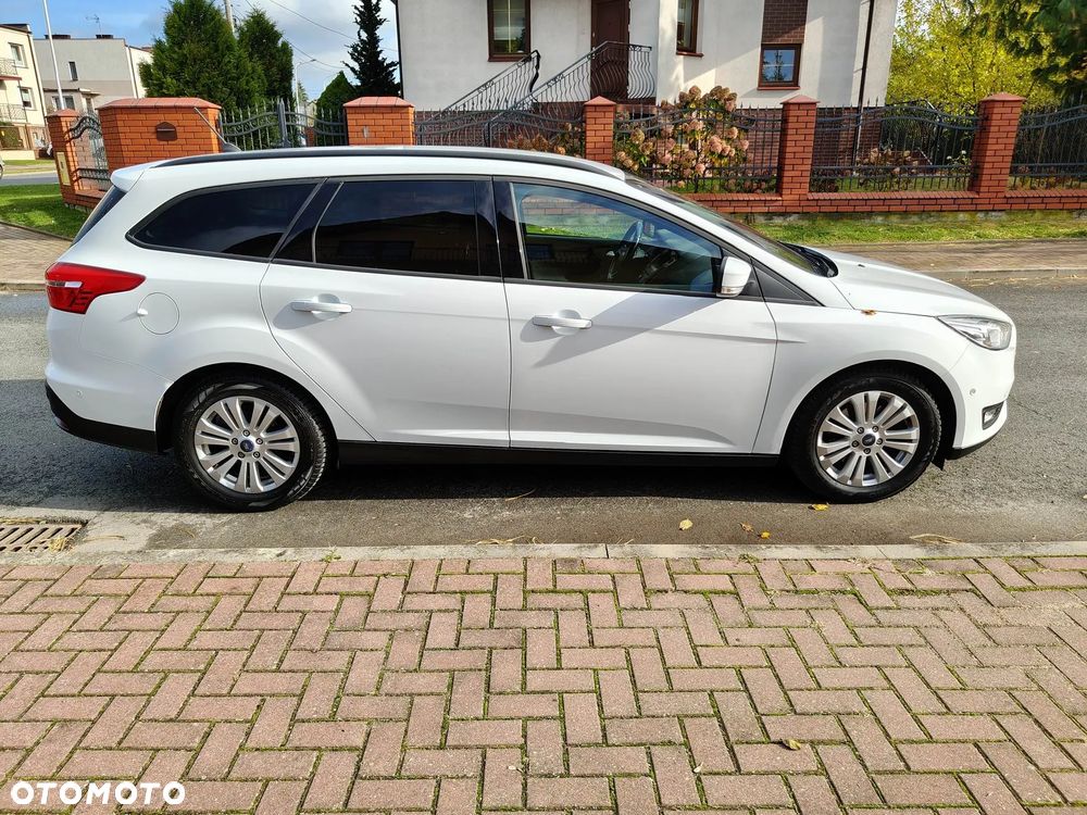 Ford Focus SW 1.5 EcoBoost S&S ACTIVE - 9