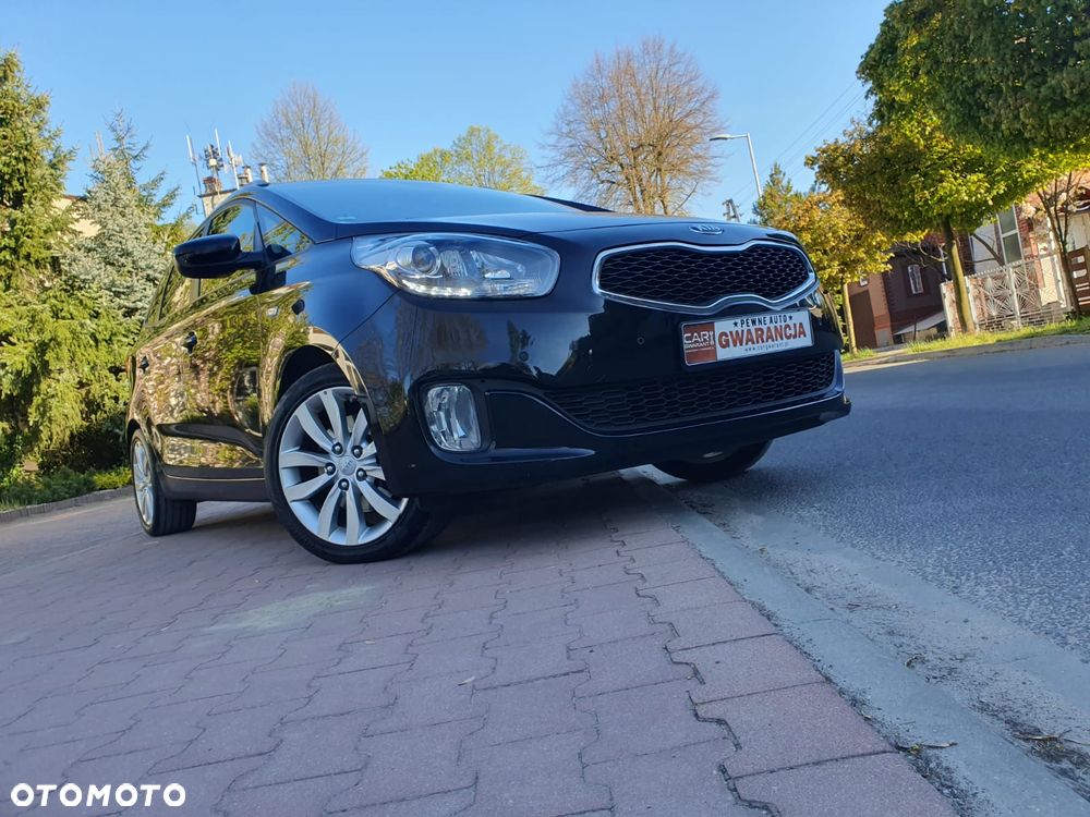 Kia Carens 1.6 GDI Attract - 36