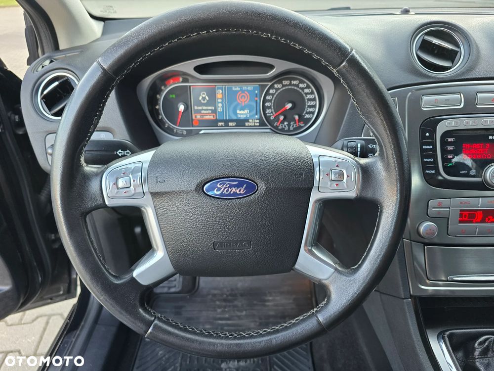Ford Mondeo 2.0 FF Ghia - 15
