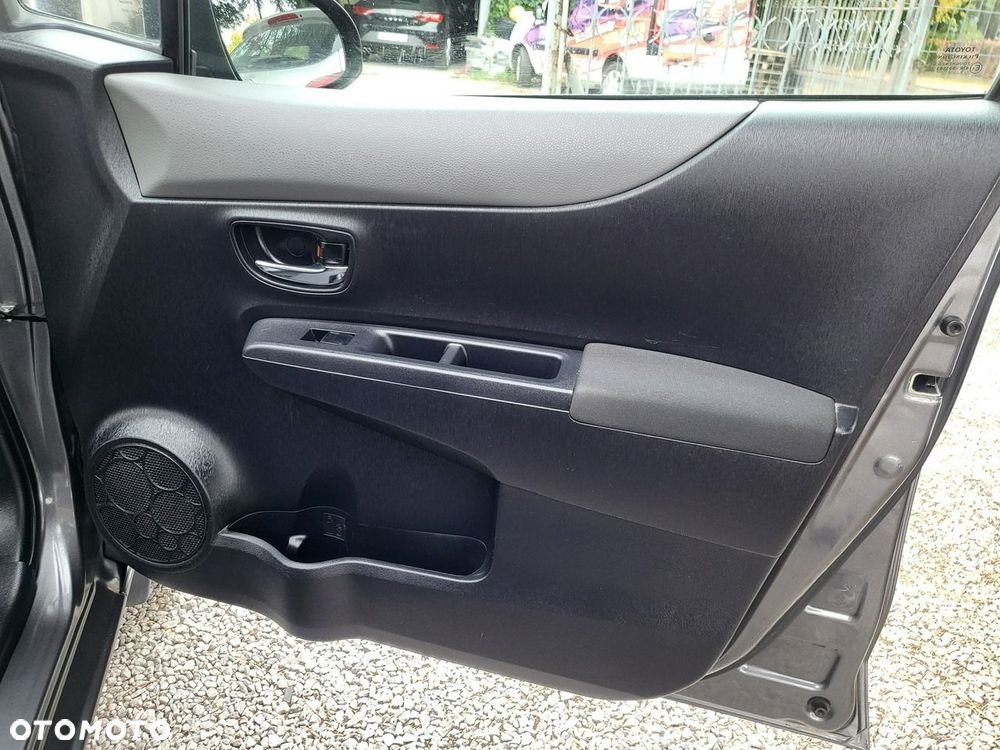 Toyota Yaris - 30