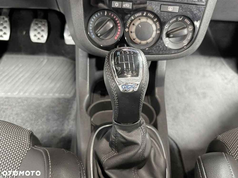 Opel Corsa 1.6 Turbo OPC - 27
