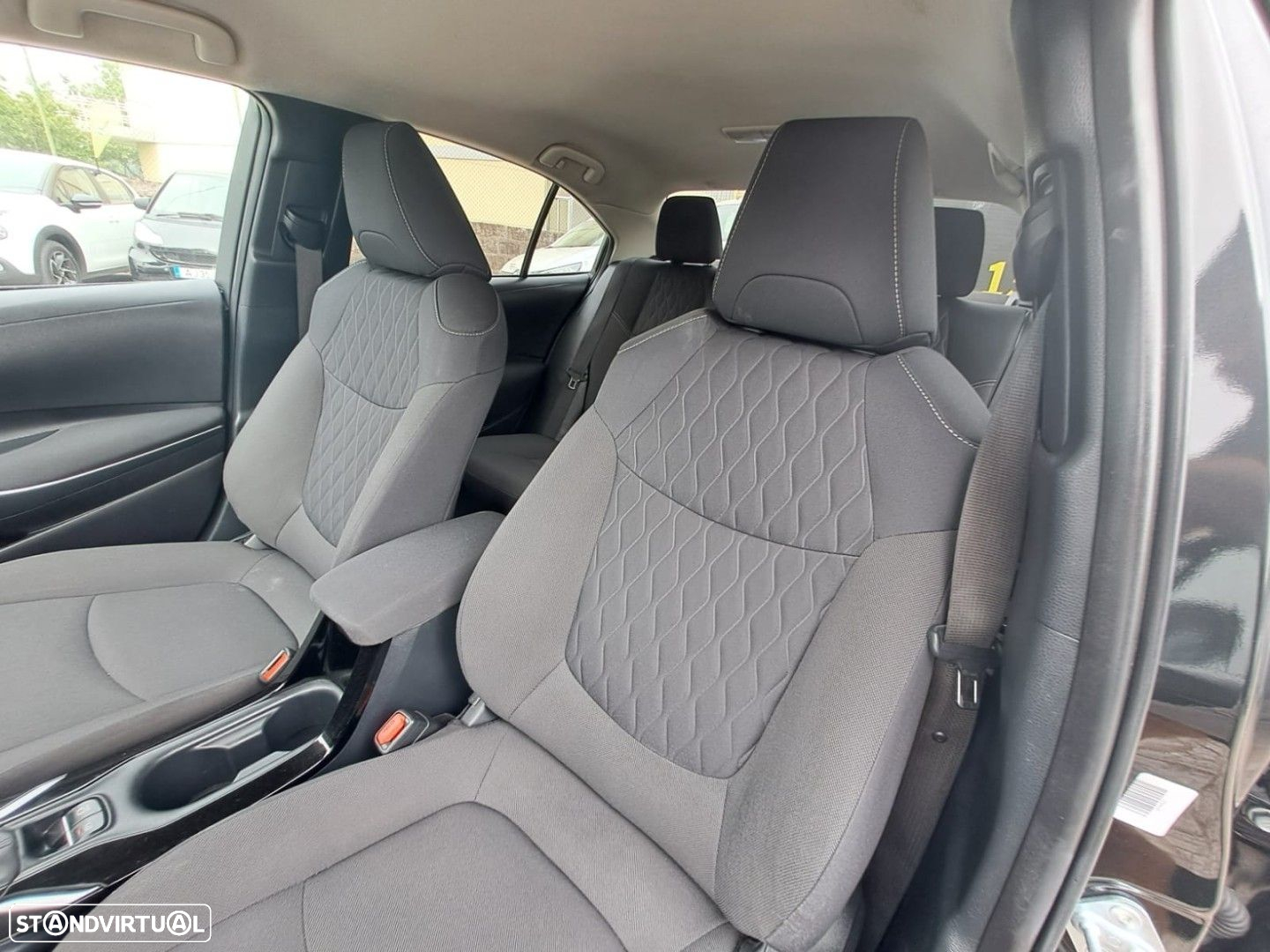 Toyota Corolla SD 1.8 Hybrid Comfort - 14