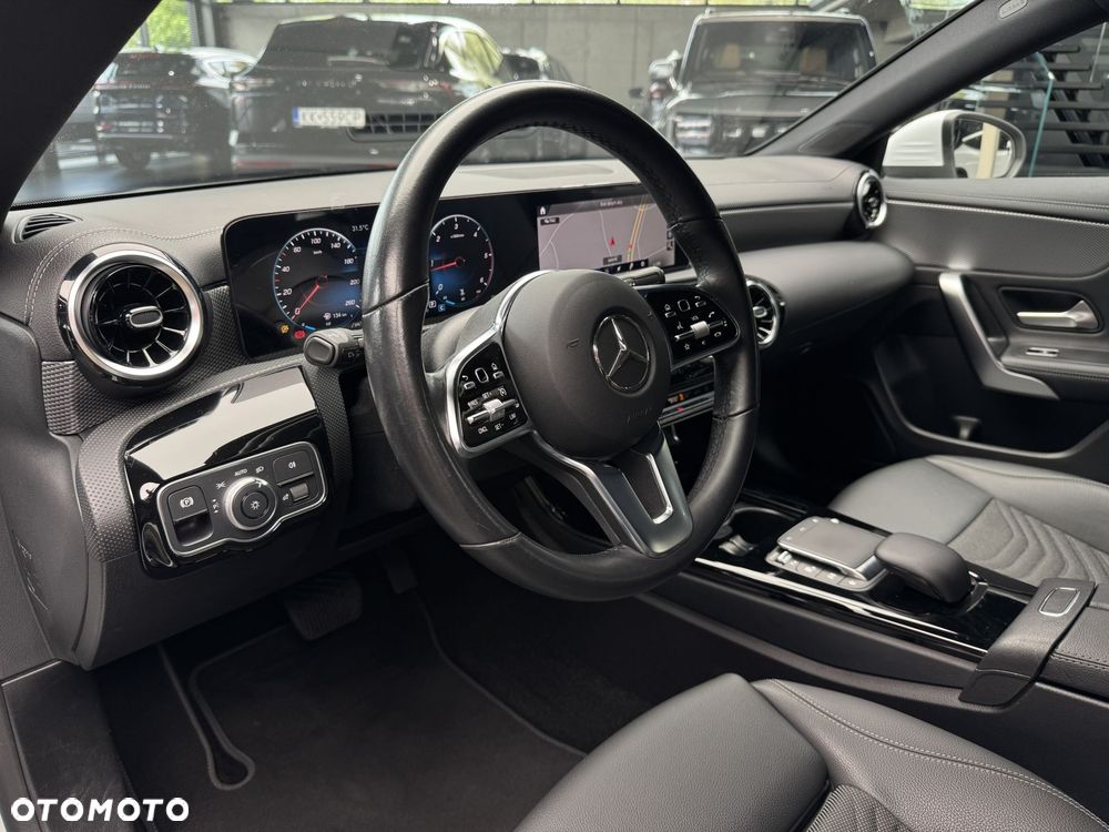 Mercedes-Benz CLA 180 d Progressive 8G-DCT - 10
