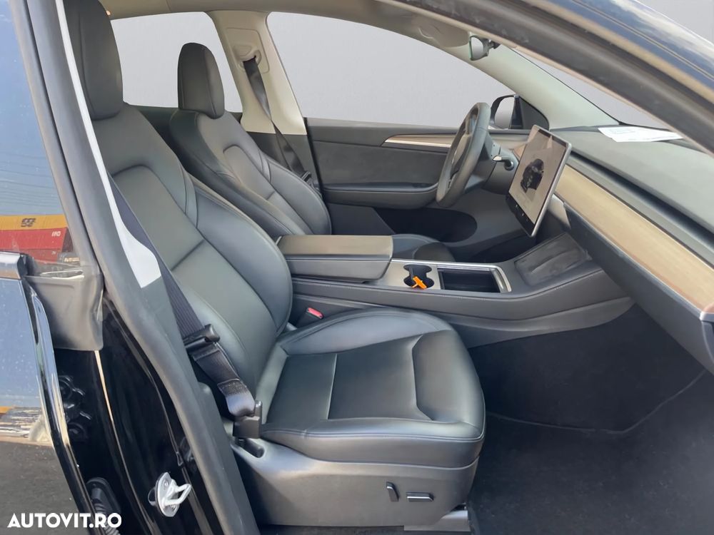 Tesla Model Y Long Range Dual Motor AWD - 7