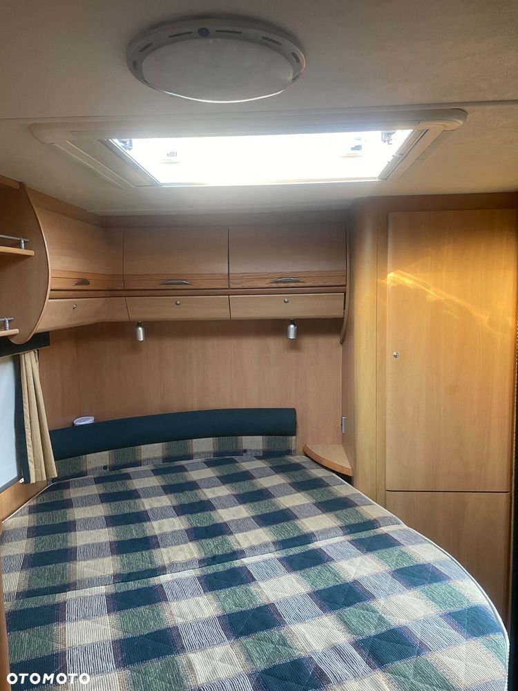 SWIFT Conqueror 645 Lux - 4