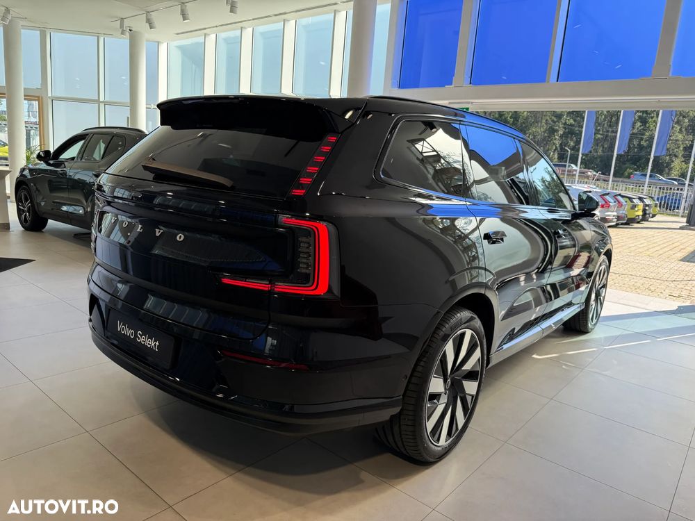 Volvo EX90 - 12