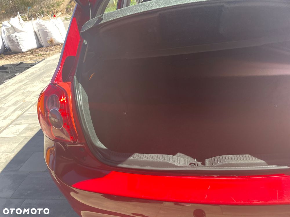 Toyota Auris 1.6 Sol - 6