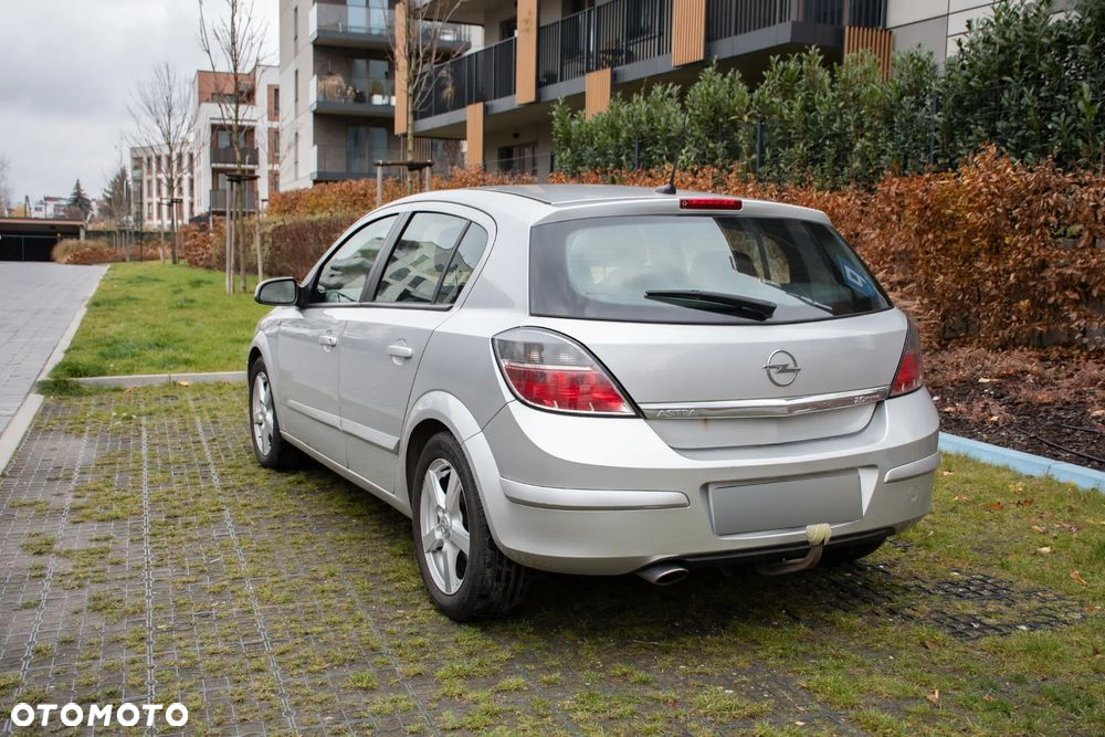 Opel Astra 2.0 Turbo Sport - 5