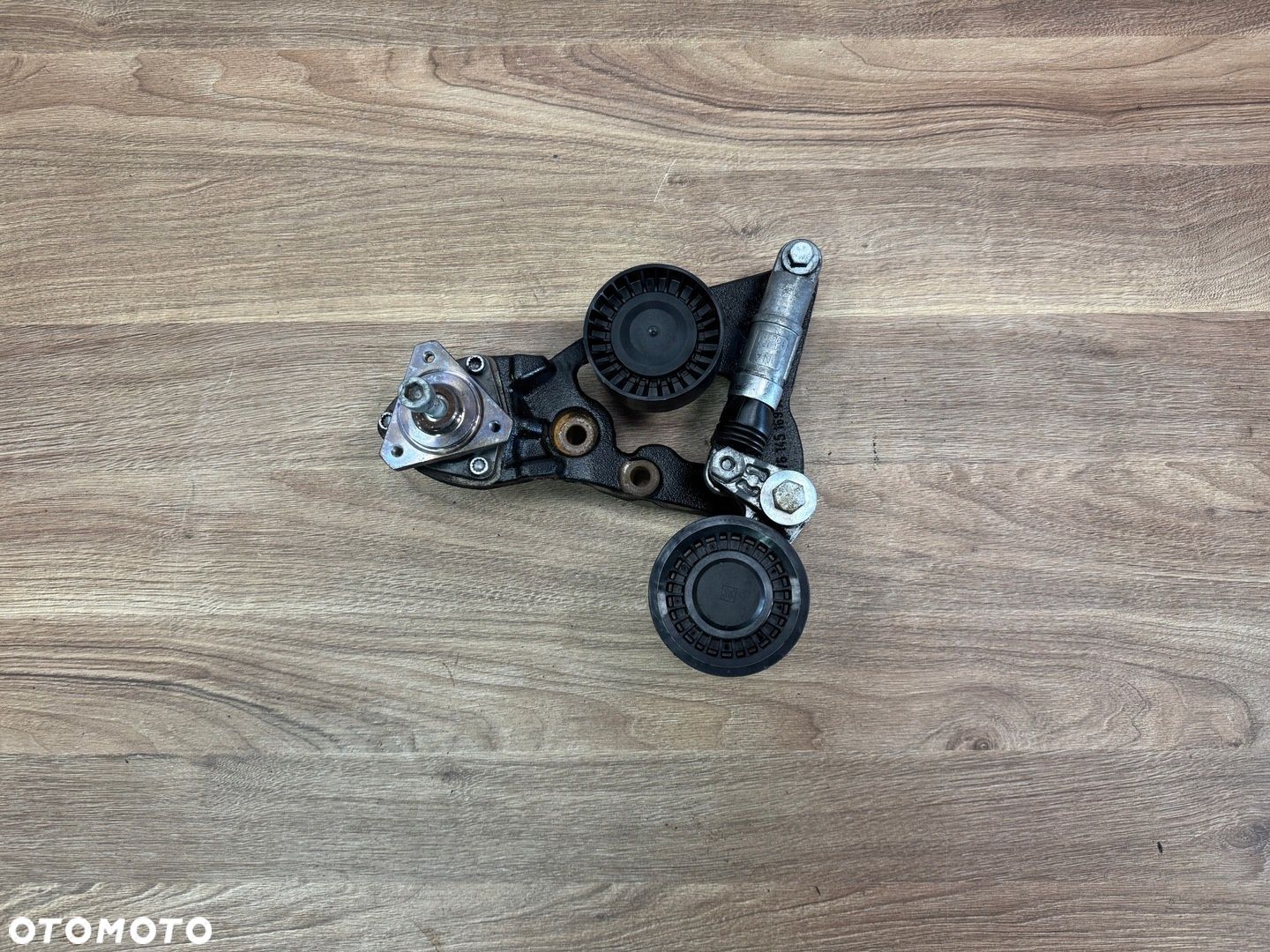ŁAPA MOCOWANIE NAPINACZA PASKA VW CRAFTER 2.5 TDI 076145169A 076145283 - 1