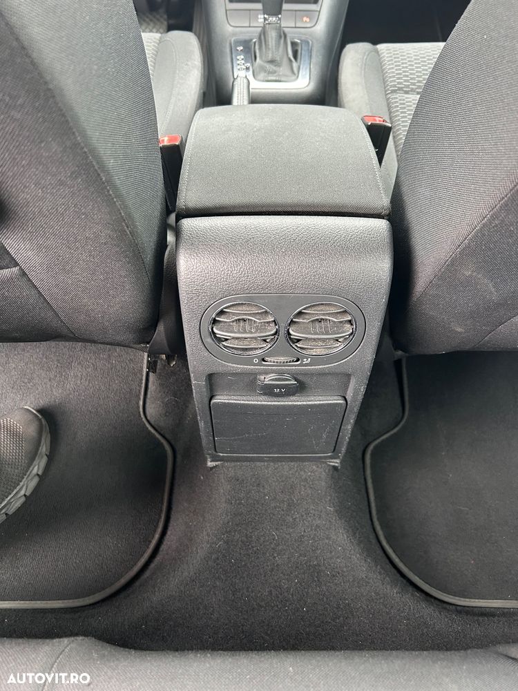 Volkswagen Golf Plus 1.6 TDI DPF DSG Style - 16