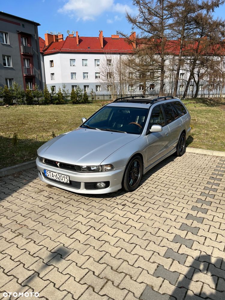 Mitsubishi Galant - 1