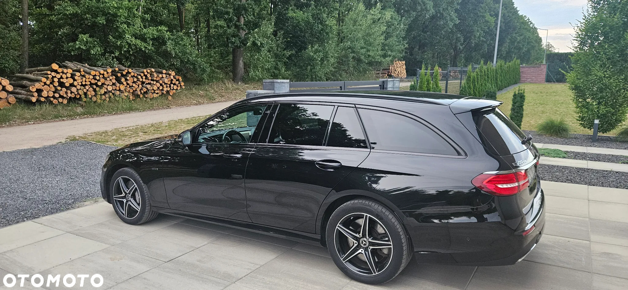 Mercedes-Benz Klasa E 300 de T 9G-TRONIC AMG Line - 9