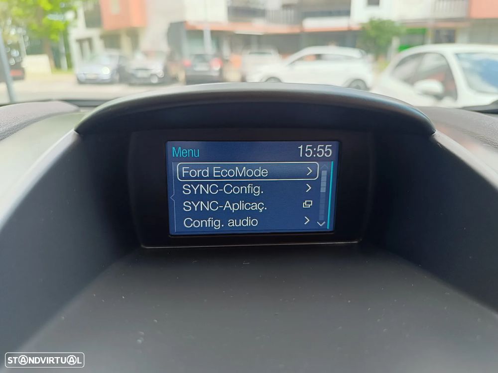 Ford Fiesta 1.5 TDCi Titanium - 38