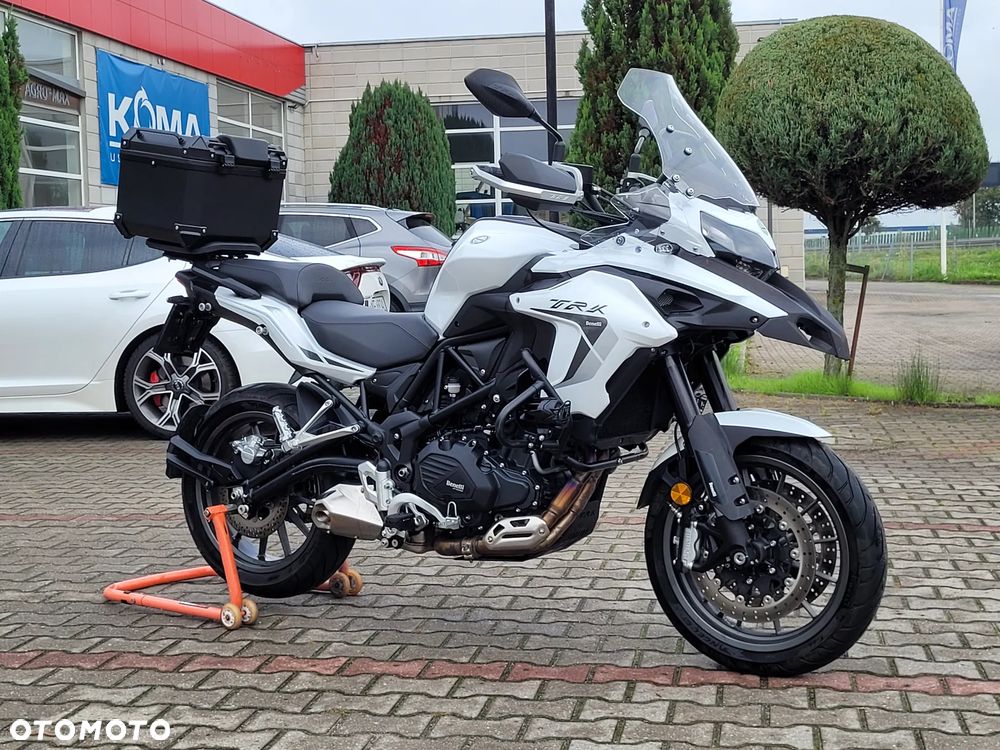 Benelli TRK 502 - 18