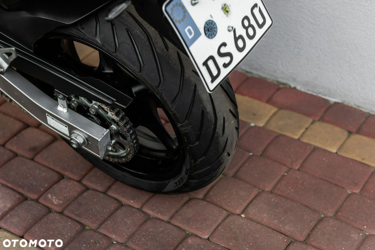 Yamaha FZ - 8