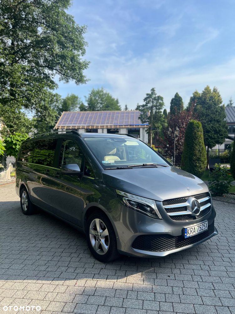 Mercedes-Benz Klasa V - 1