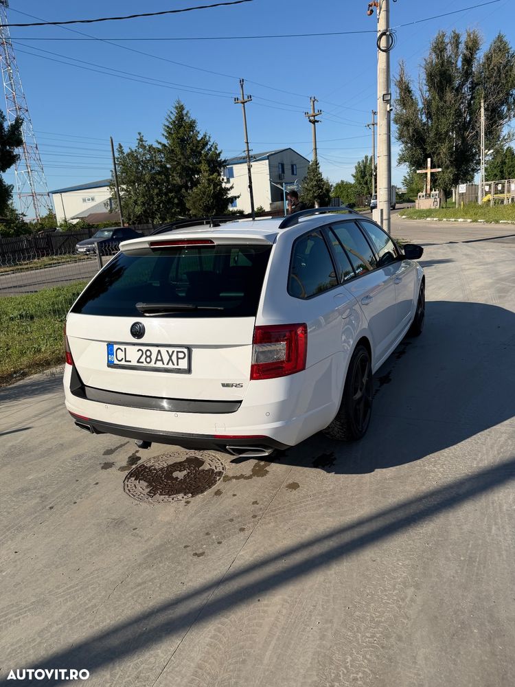 Skoda Octavia 2.0 TDI RS DSG - 4