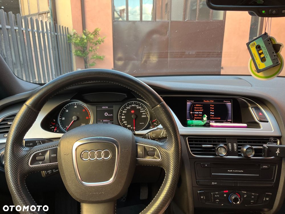 Audi A4 Avant 2.0 TDI - 27