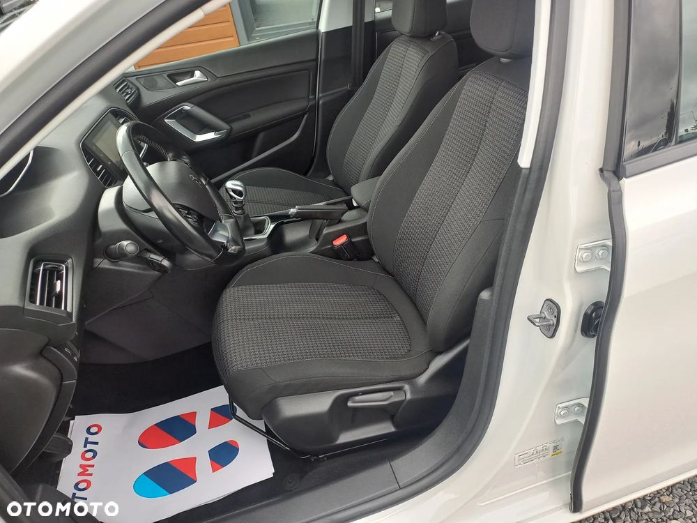 Peugeot 308 - 16