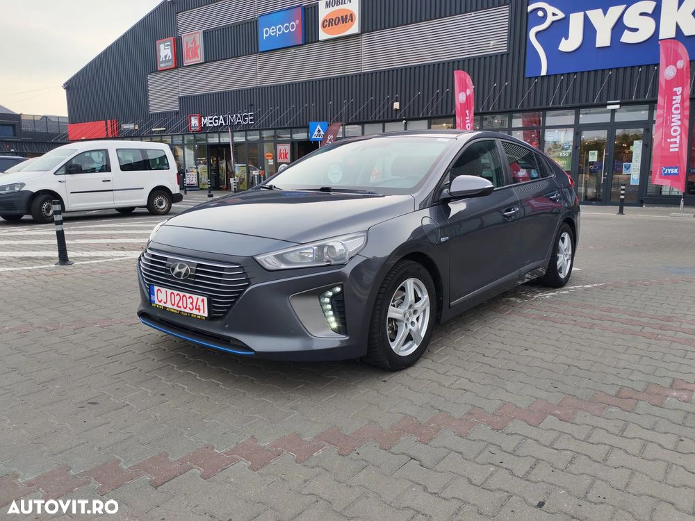 Hyundai IONIQ - 13