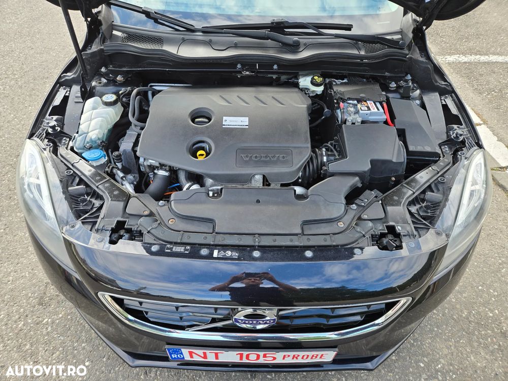 Volvo V40 D2 Kinetic - 13