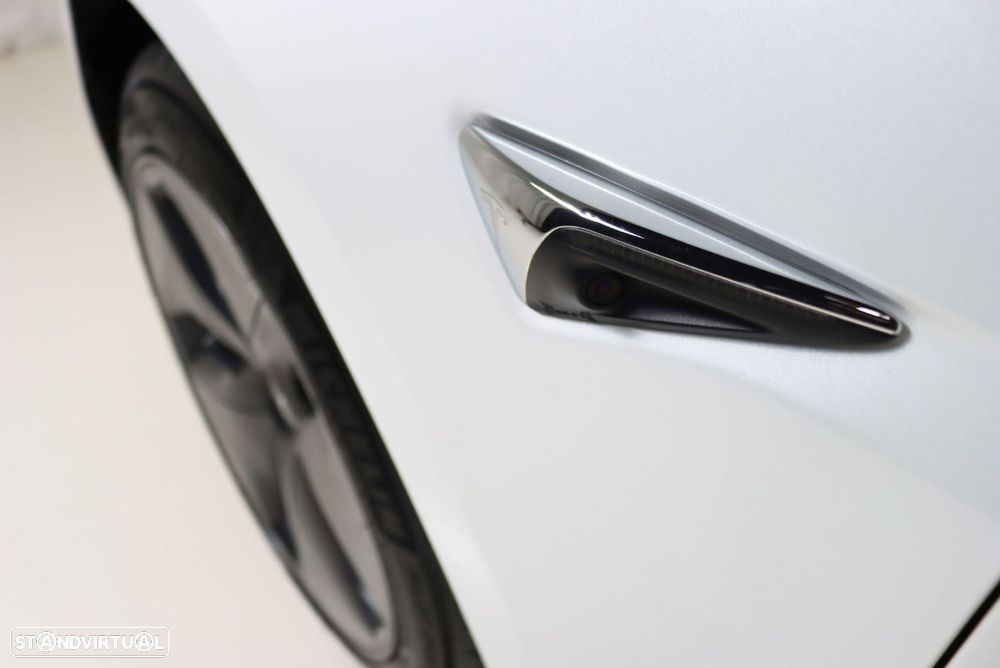 Tesla Model 3 Long-Range Dual Motor AWD - 9