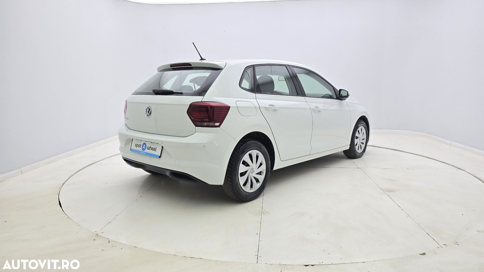 Volkswagen Polo 1.6 TDI Comfortline - 6