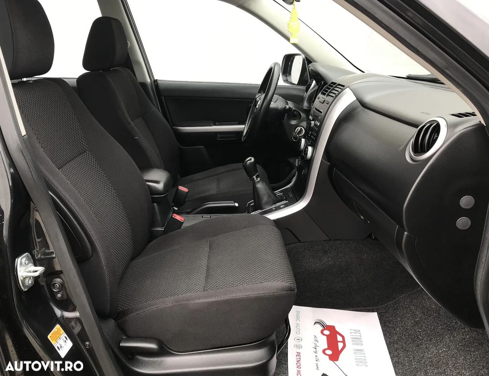 Suzuki Grand Vitara 1.9 DDiS Comfort - 16