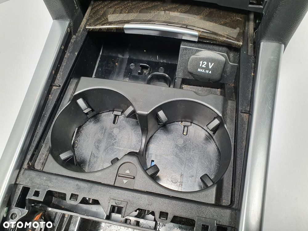 TUNEL ŚRODKOWY PODŁOKIETNIK DEKOR MERCEDES W212 EUROPA - 4