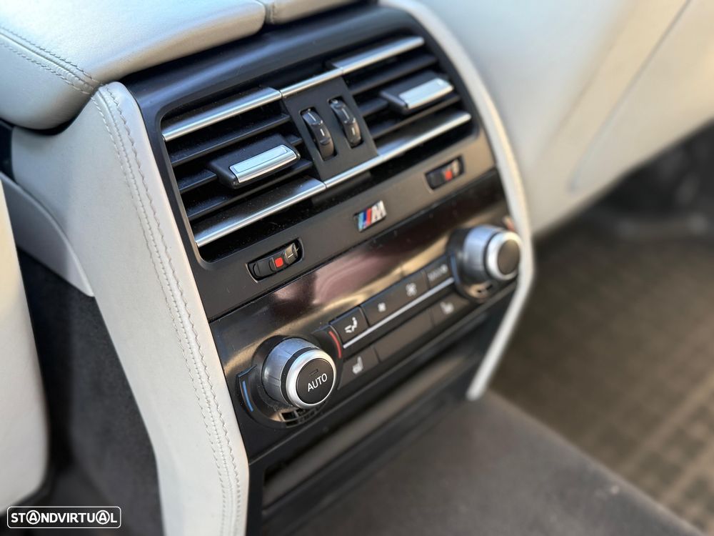 BMW 740 d xDrive Pack M - 7