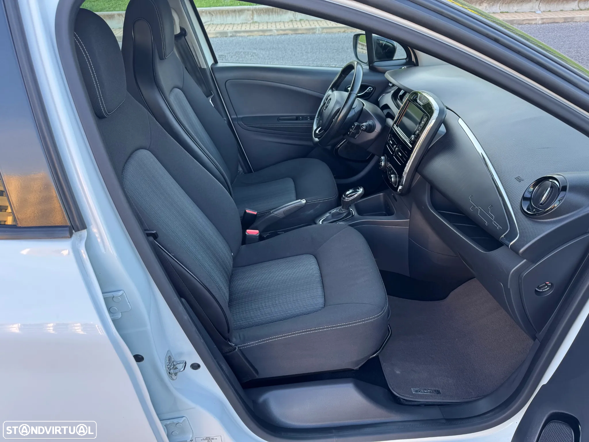 Renault Zoe (c/ Bateria) 41 kwh Intens - 9